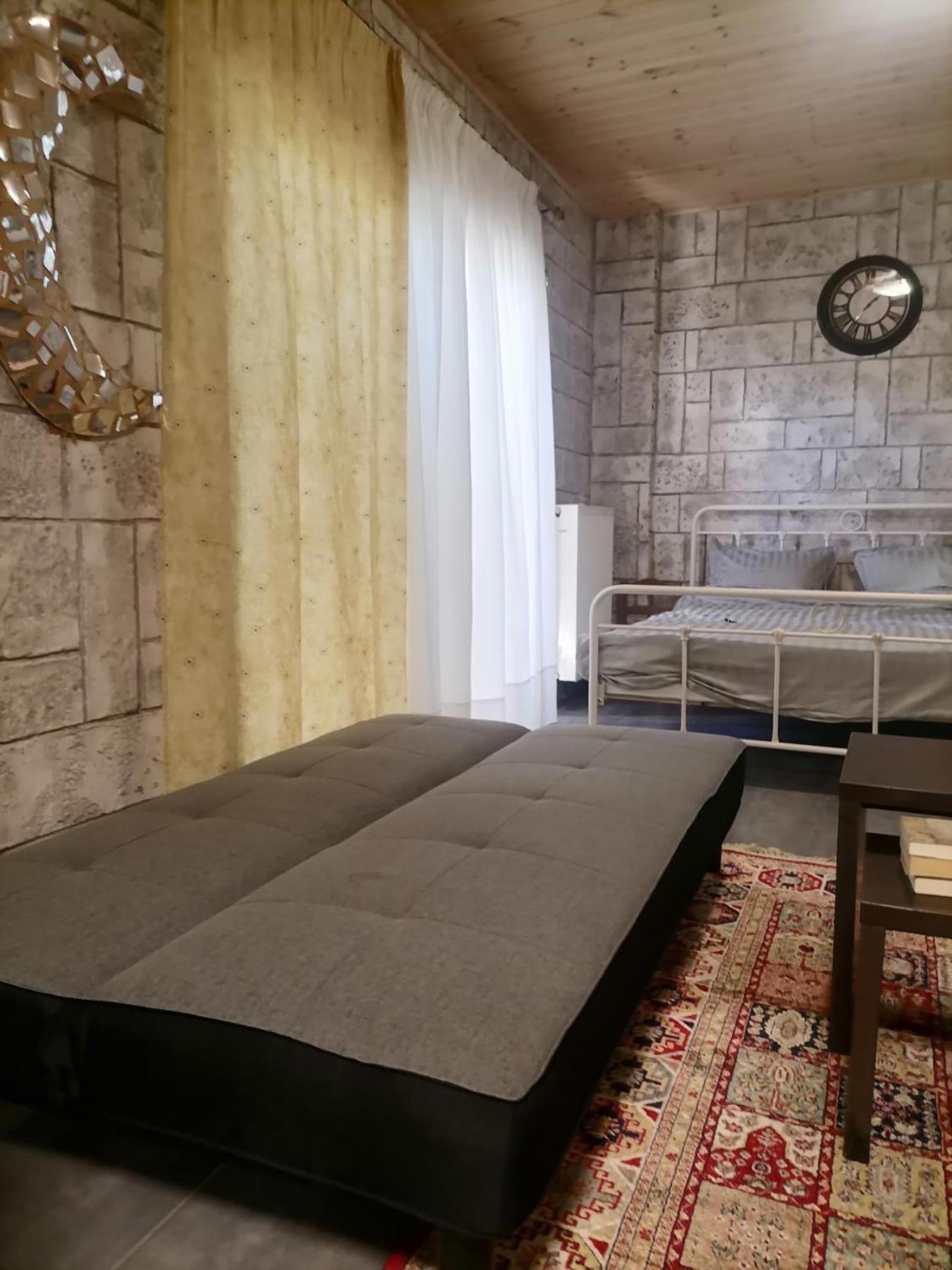 D&M Studio Ριο Πατρα Patras Esterno foto
